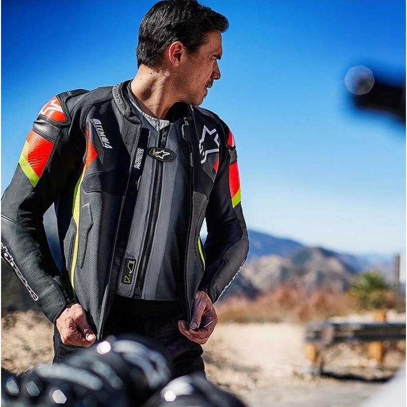 "Alpinestars Tech-Air® 5" pilkai juoda liemenė su oro pagalve