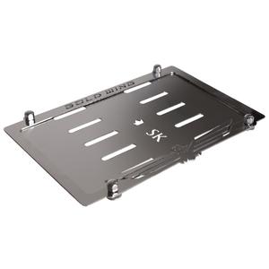 Nerūdijančio plieno trinkelė po SK valstybinio numerio ženklu Gold Wing