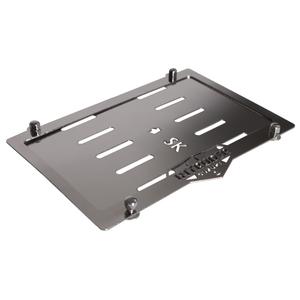 Nerūdijančio plieno trinkelė po valstybinio numerio ženklu Intruder Suzuki