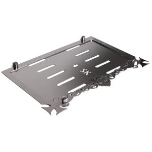 Nerūdijančio plieno trinkelė po SK valstybinio numerio ženklu "Hells Bells