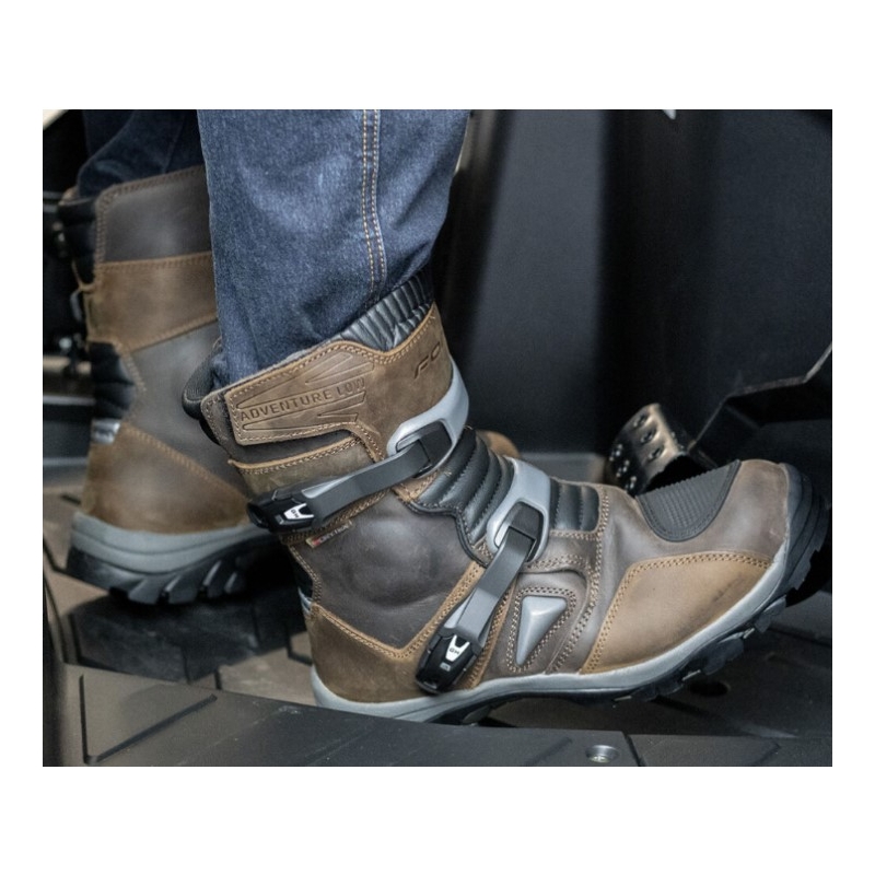 Moto batai Forma Adventure Low WP brown