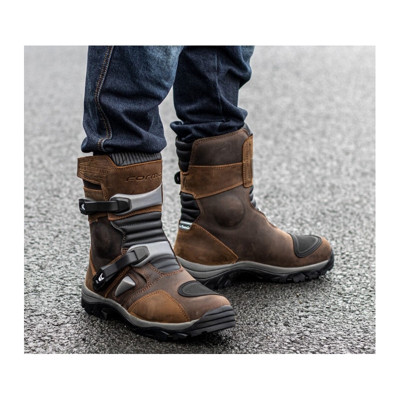 Moto batai Forma Adventure Low WP brown