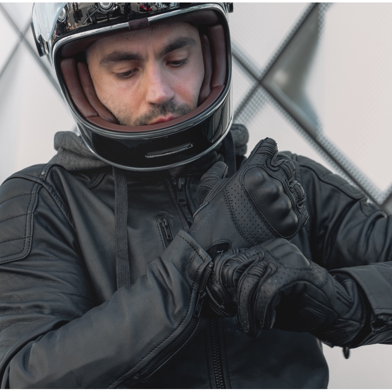 Motociklininko pirštinės Rebelhorn Thug II black perforated