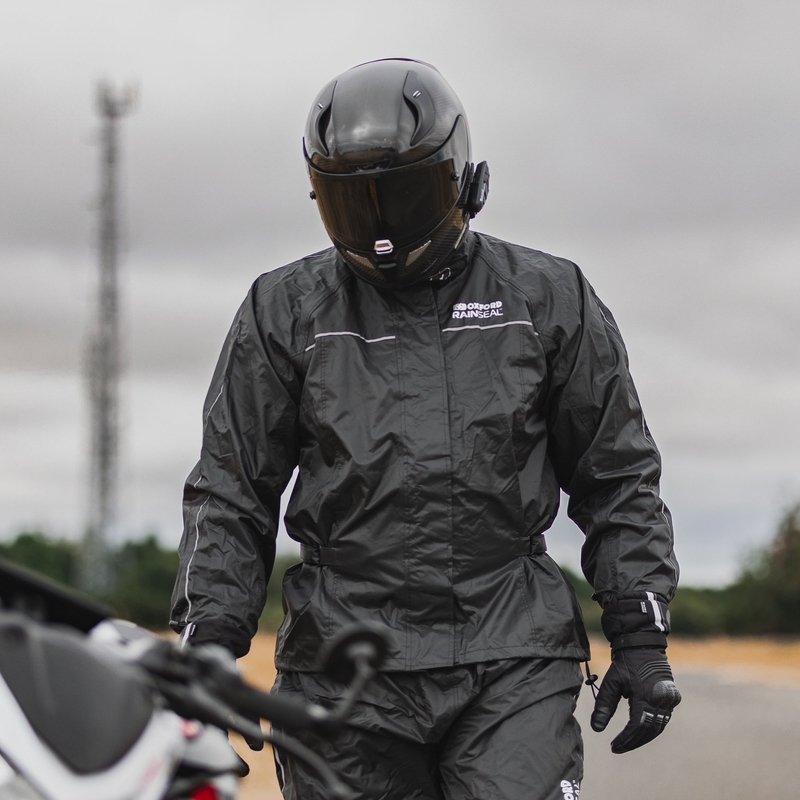 "Oxford Rain Seal 22" juoda lietaus striukė