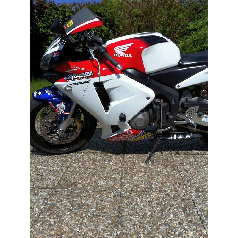 Honda CBR 600RR (05-06) Strėlė
