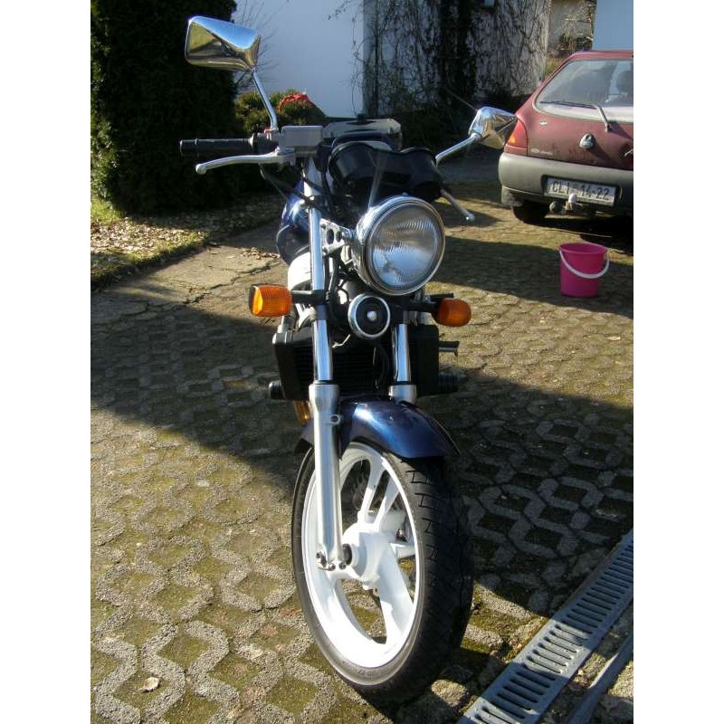 Honda NTV 650 strėlė