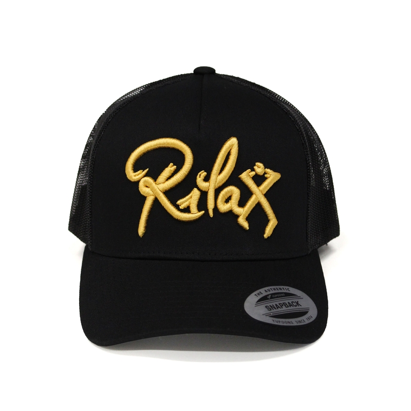 "Rilax" tinklinė kepurė juoda-auksinė