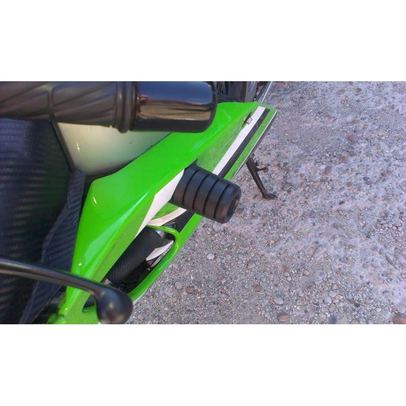 "Kawasaki ZX-7R Arrow