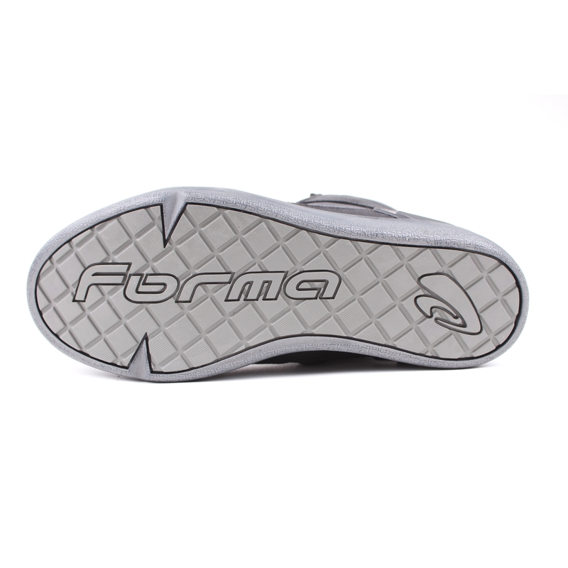 Moto batai Forma Hyper WP black