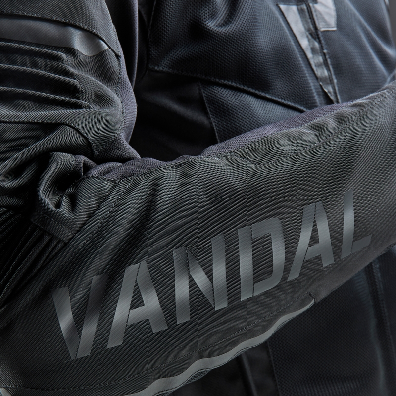 "Rebelhorn Vandal Mesh" juoda motociklininko striukė