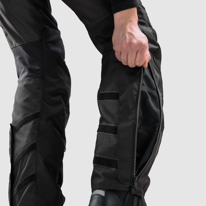 „Rebelhorn Hiker IV“ motociklo kelnės juodos