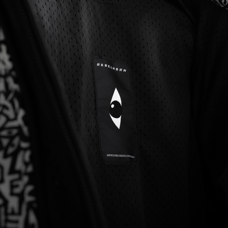 Softshell motociklininko striukė Rebelhorn Slash Noriaki juoda ir balta