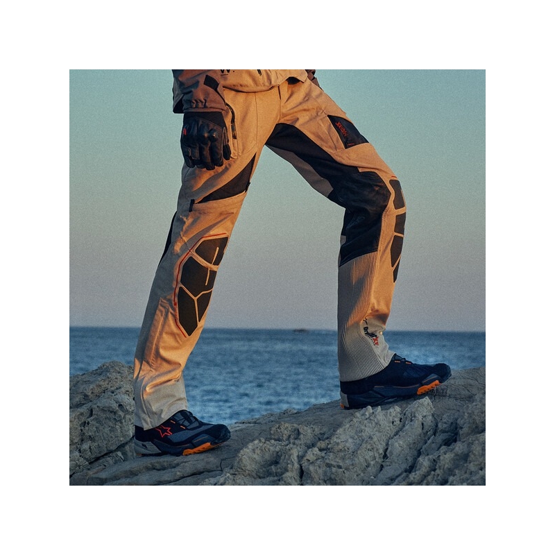 Alpinestars AMT-10R DRYSTAR XF motociklininko kelnės smėlio-juoda-oranžinė