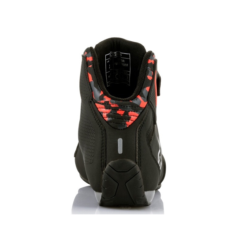 Alpinestars Sektor neperšlampami juodai-raudonai-pilkai-kamufliažiniai motociklininko batai