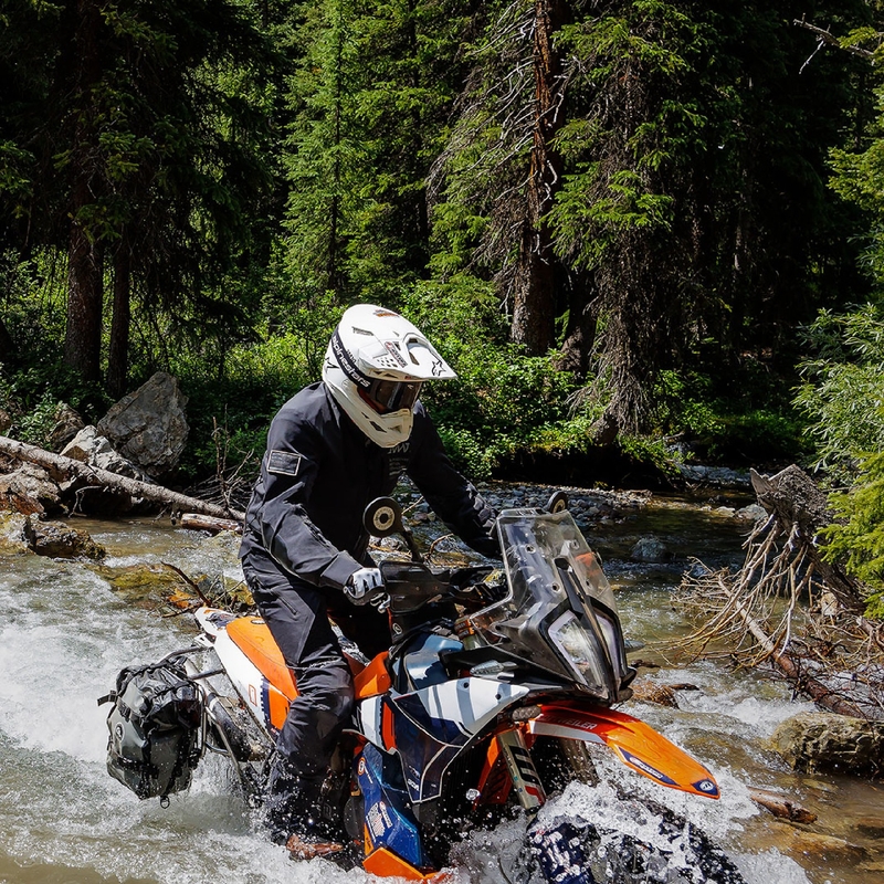 "Alpinestars AMT-8 Stretch Drystar XF" motociklininko striukė Juoda