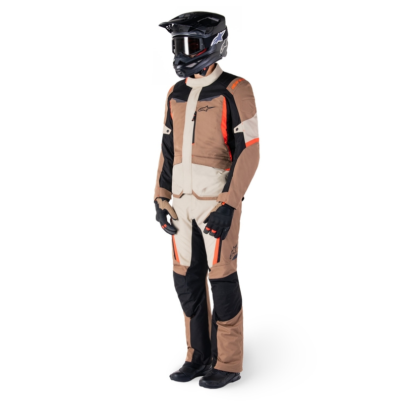 Alpinestars ST-1 Vandeniui atsparios chaki, smėlio, juodos ir fluoro raudonos spalvos motociklininko kelnės
