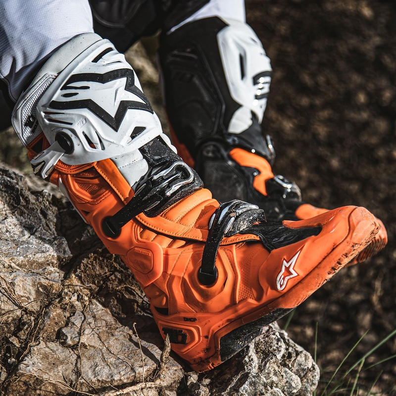 Alpinestars Tech 10 Enduro fluo oranžiniai-juoda-balta motociklininko batai