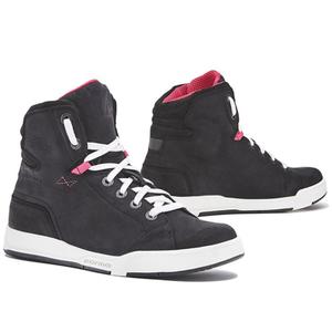 Moterų "Forma Swift Lady Dry" juodai balti motociklininkų batai