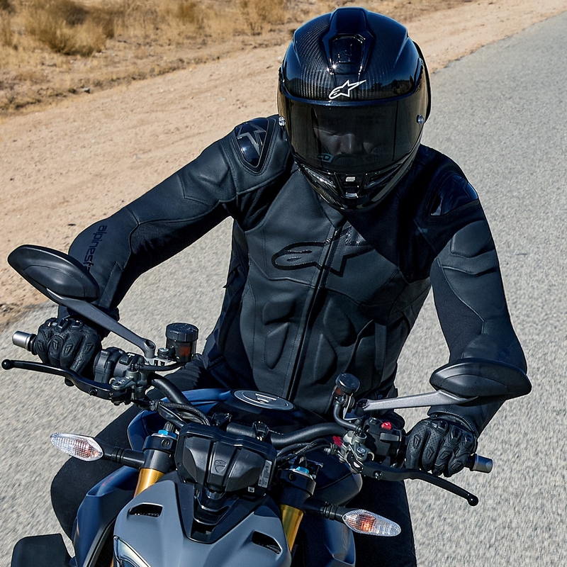 "Alpinestars Dusk" juoda odinė motociklininko striukė