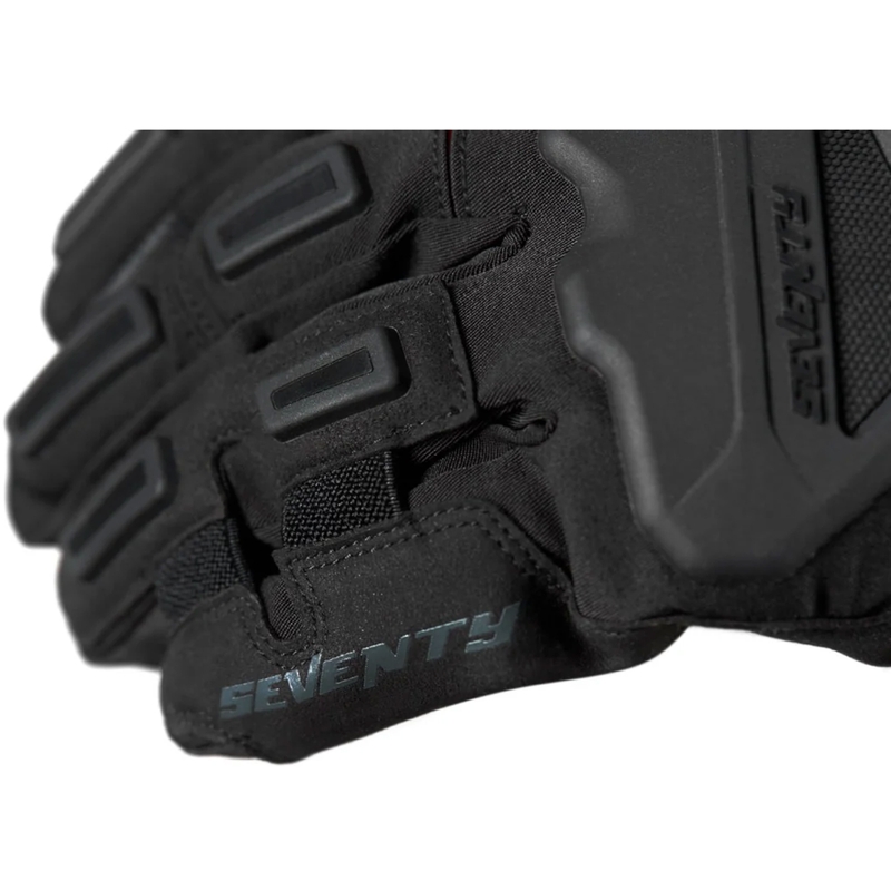 Motociklininko pirštinės Seventy Degrees SD-T13 Aspen Light juodos ir raudonos spalvos
