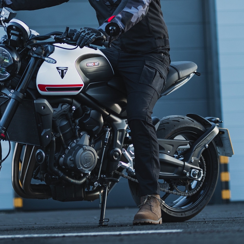 "Oxford Original Approved CARGO AA" juodos motociklininko kelnės