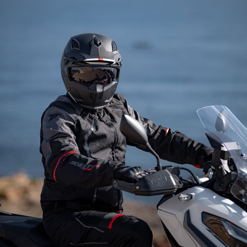 MT Streetfighter SV S Solid A1 atviro veido šalmas su kauke juodas matinis