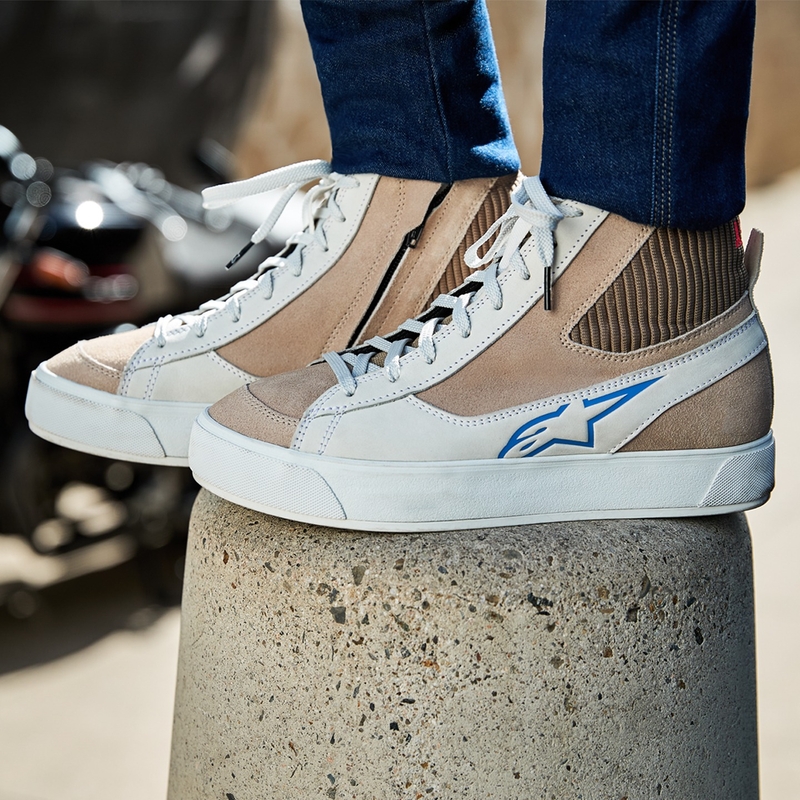 "Alpinestars Stella Stated Podium" moteriški motociklininko batai baltos ir šviesiai pilkos spalvos