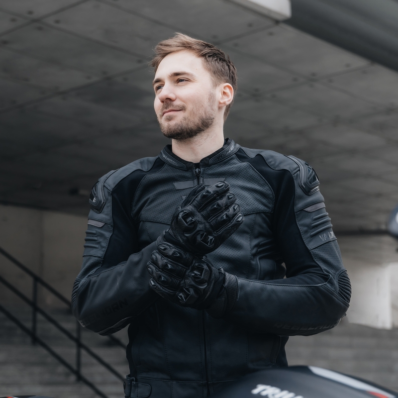 Rebelhorn Vandal Juoda odinė motociklo striukė