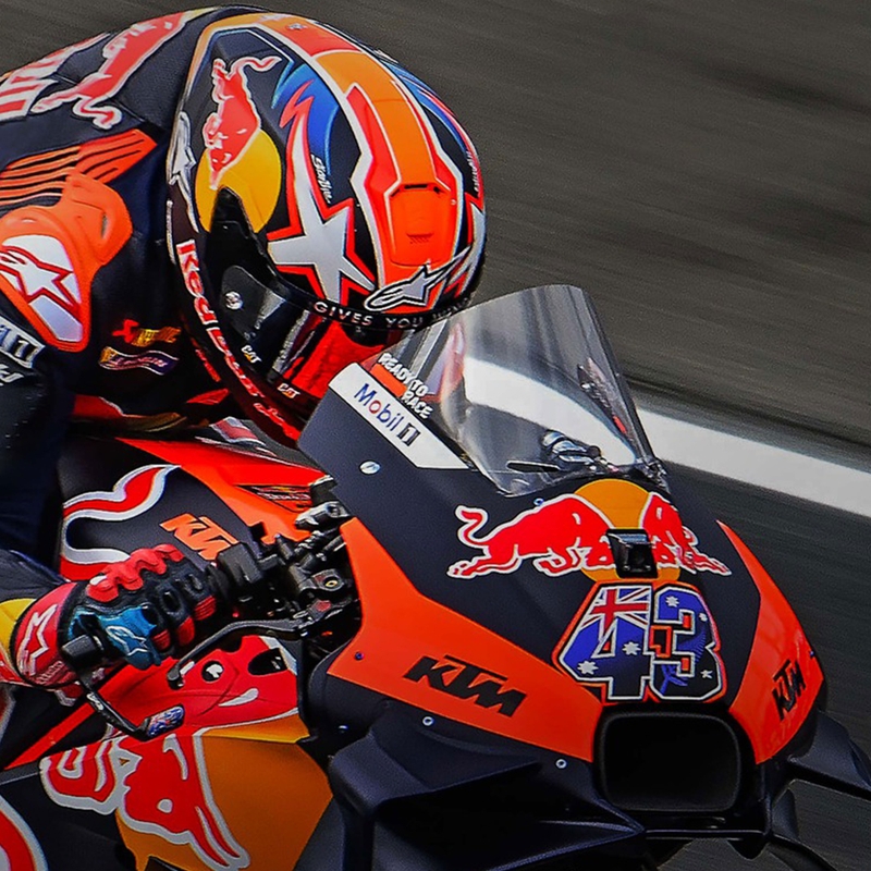 Alpinestars Supertech R-10 Element anglies pluošto uždaras motociklo šalmas, raudonas-baltas