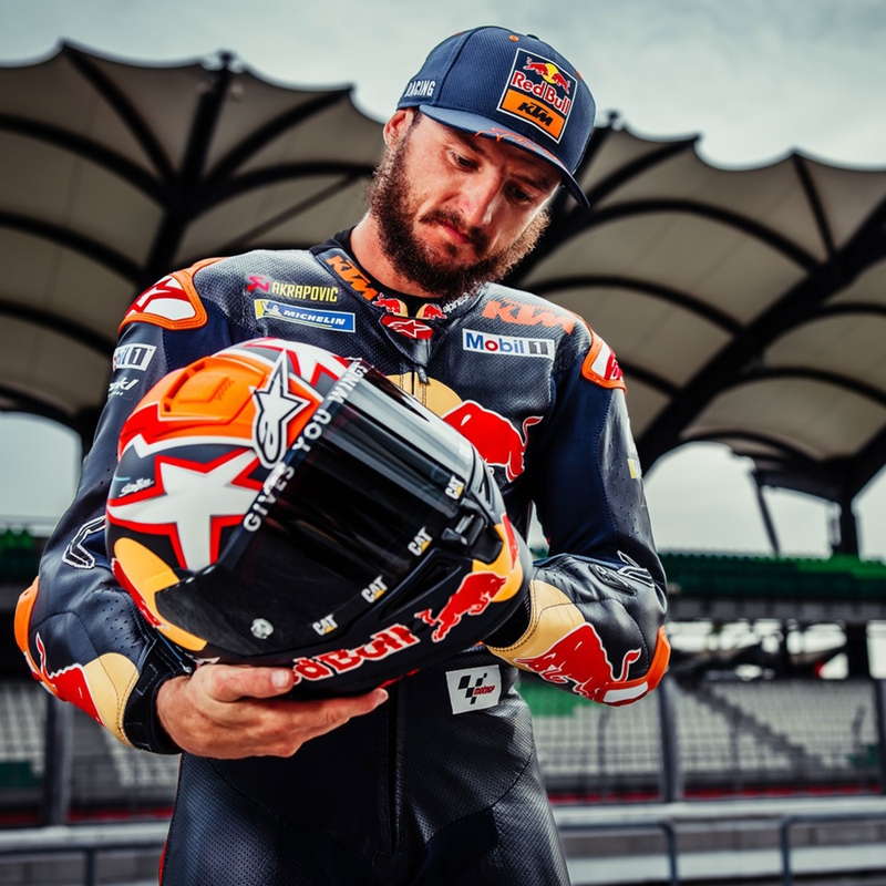 Alpinestars Supertech R-10 Element anglies pluošto uždaras motociklo šalmas, raudonas-baltas