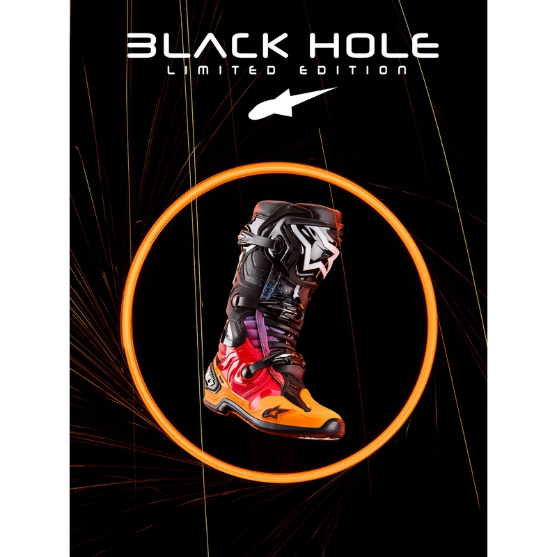 „Alpinestars Tech 10 Limited Edition“ motociklo batai „Black Hole“ – juodi