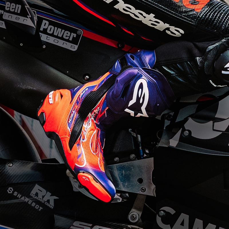 „Alpinestars Supertech R Vented Flyte“ motociklo batai, riboto leidimo, Jorge Martin violetiniai-raudoni-juodi