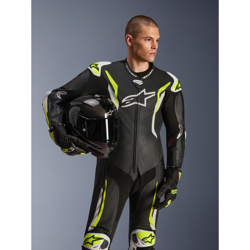 Alpinestars GP TECH V5 vientisas odinis motociklo kostiumas juodas-baltas-fluorescencinis geltonas