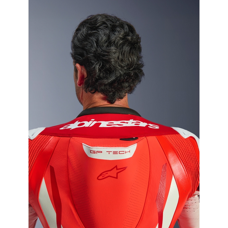 Alpinestars GP TECH V5 vientisas motociklo odinis kostiumas, fluorescencinė raudona-raudona-balta