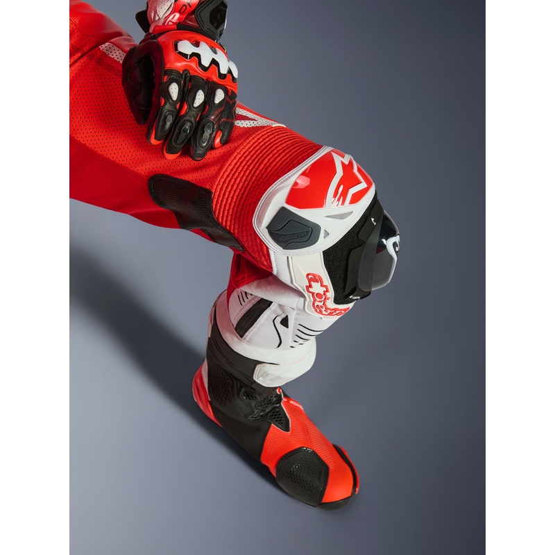 Alpinestars GP TECH V5 vientisas motociklo odinis kostiumas, fluorescencinė raudona-raudona-balta