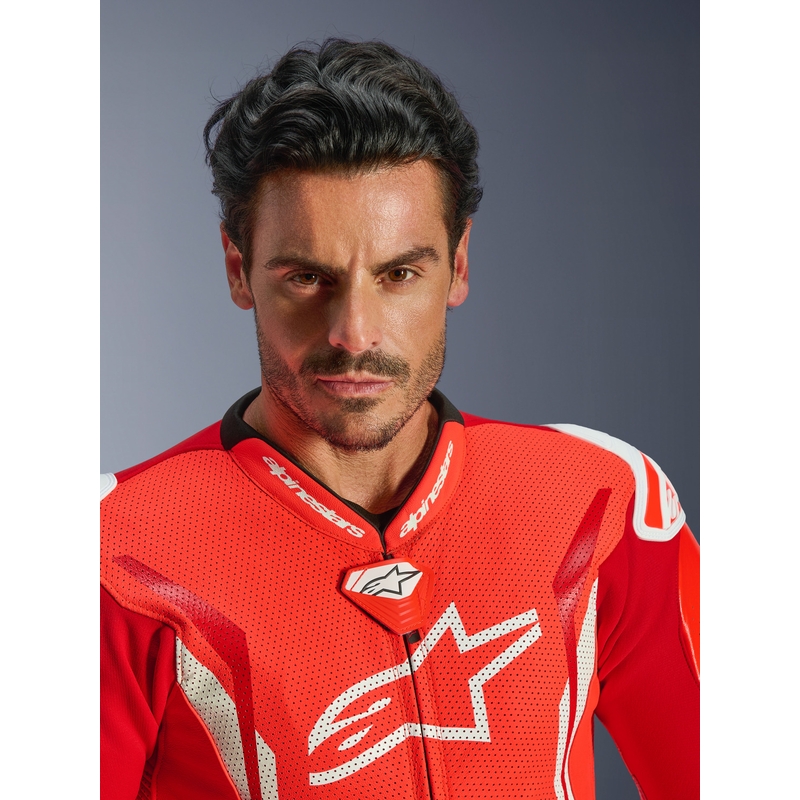 Alpinestars GP TECH V5 vientisas motociklo odinis kostiumas, fluorescencinė raudona-raudona-balta