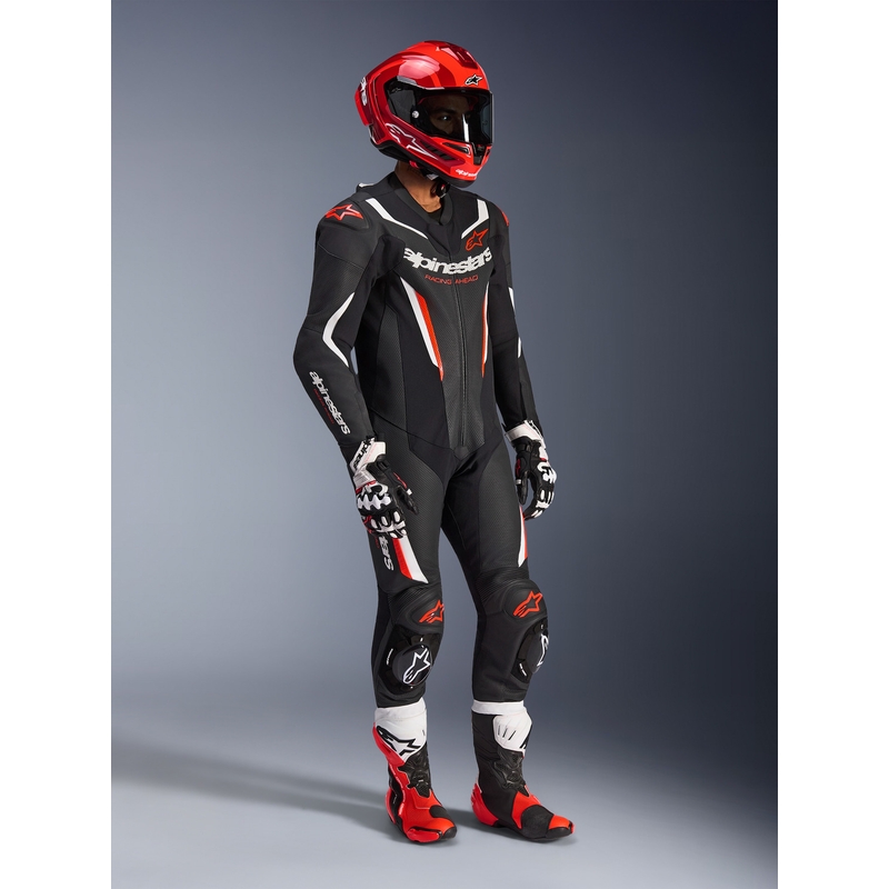 Alpinestars GP FORCE V2 vientisas motociklo kostiumas juodas-baltas-fluorescencinis raudonas