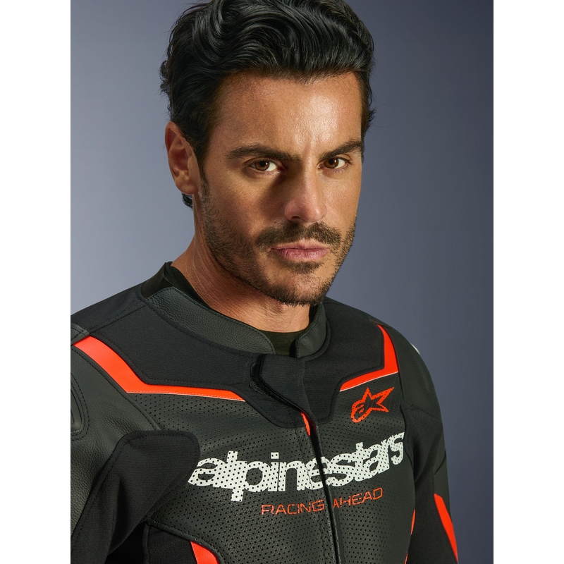 Alpinestars GP Force V2 Airflow odinė motociklo striukė, juoda-fluorescencinė-raudona-balta