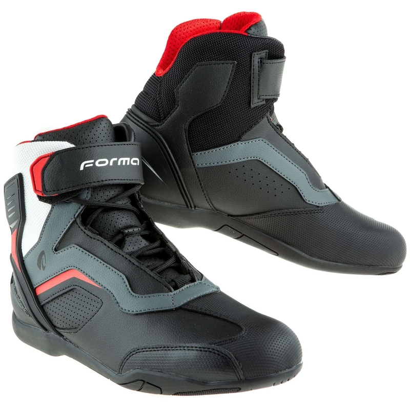 "Forma Stinger EVO Flow" juodai-raudonai-baltai-pilki motociklininko batai
