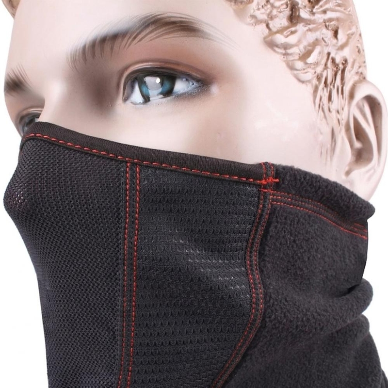 Šiltas gatvės lenktynininko kaklas