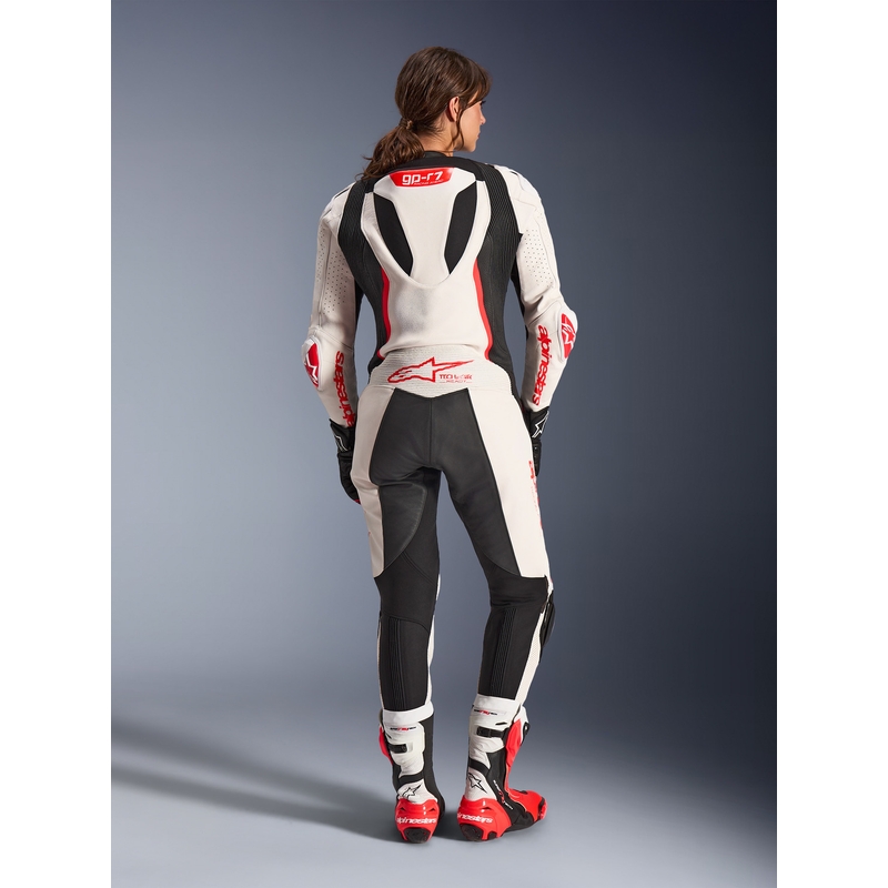 Moteriškas vientisas odinis motociklo kostiumas Alpinestars Stella GP-R7 balta-fluorescencinė raudona-juoda