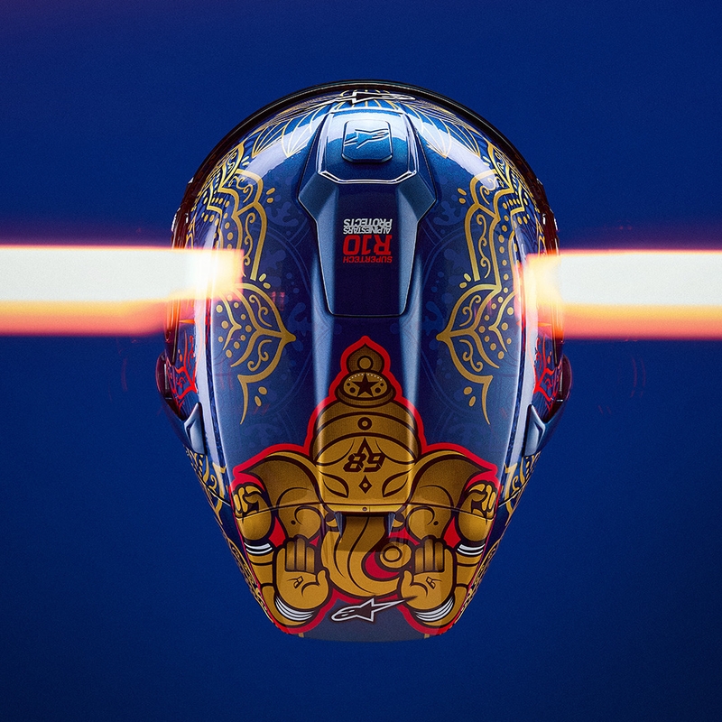 Uždaras motociklo šalmas „Alpinestars Supertech R10 Marthanator“ riboto leidimo JORGE MARTIN mėlynas perlas auksinis raudonas