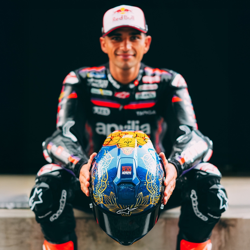 Uždaras motociklo šalmas „Alpinestars Supertech R10 Marthanator“ riboto leidimo JORGE MARTIN mėlynas perlas auksinis raudonas