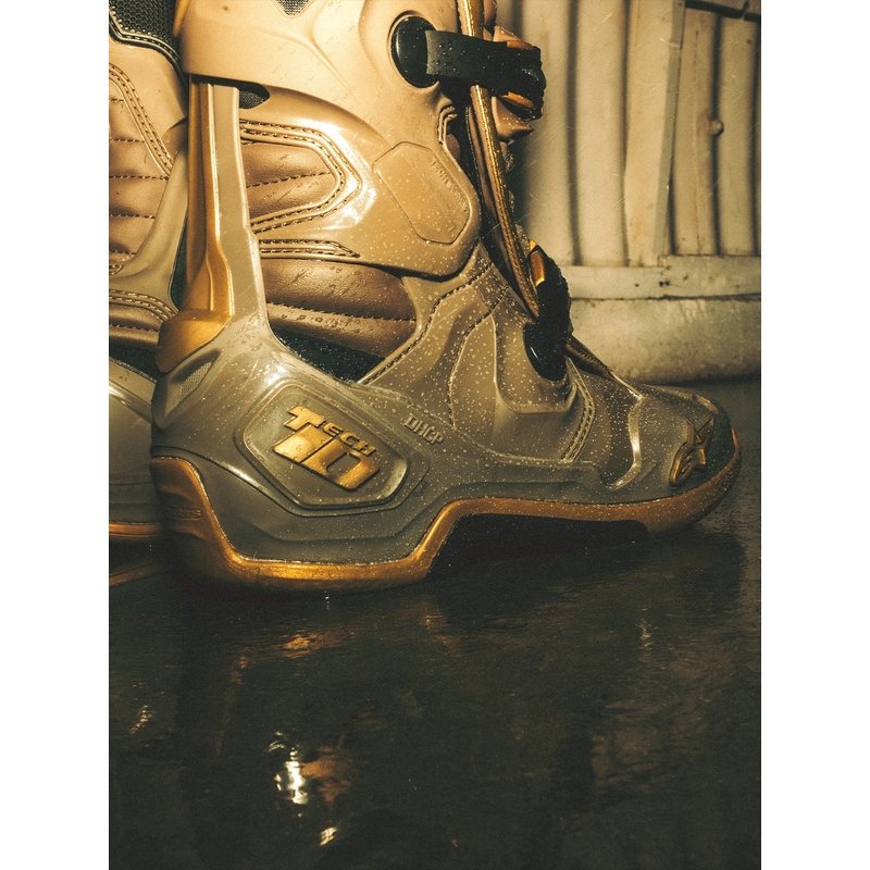 Alpinestars TECH 10 Limited Edition AIR GOLD motociklo batai rudi auksiniai