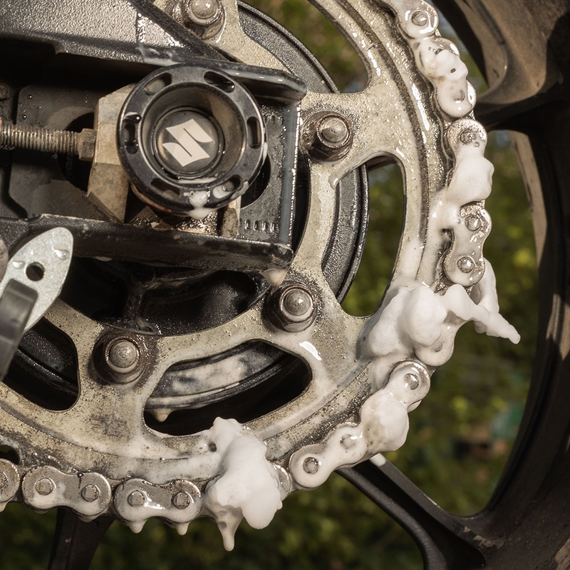 Putojančios grandinės valiklis motociklams MĖTOS SKONIO 500 ml