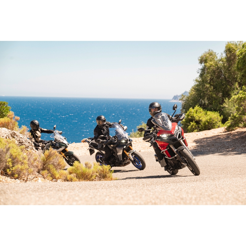 Cardo Beyond GTS motociklo šalmas, juodas