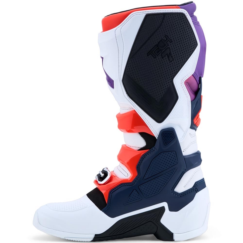 „Alpinestars TECH 7“ krosiniai batai violetiniai-balti-tamsiai mėlyni-fluorescenciniai raudoni
