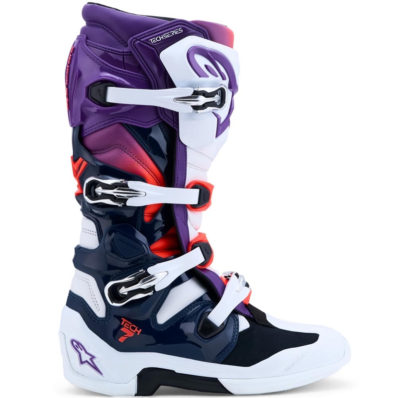 „Alpinestars TECH 7“ krosiniai batai violetiniai-balti-tamsiai mėlyni-fluorescenciniai raudoni
