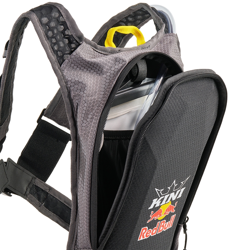 KINI Red Bull 1.0 hidratacijos kuprinė antracito spalvos