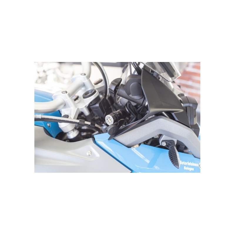 DIN adapteris Tarpfonas su 2x USB išvestimi, skirtas motociklams, 2A